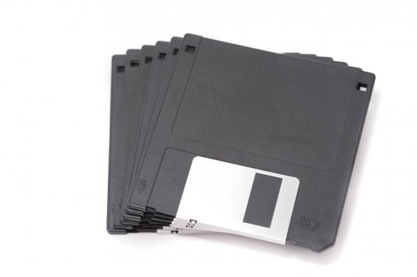 3.5" 1.44 Mb 10 lu Paket MF2HD Kutusuz Poşetli Floppy Disket ürün görseli 1