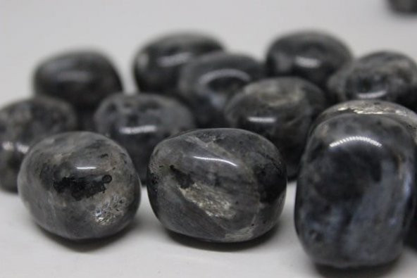 Spekrolit Taşı Tamburlanmış (11-16 gram) ürün görseli 1