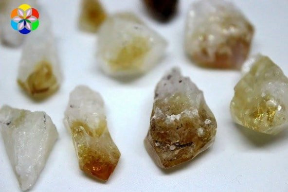 Sitrin Taşı Ham Amorf Parçalar (2-4gram) - Resim 3