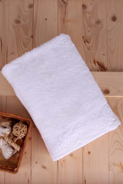 Bambu Güpürlü  76X137 Banyo Havlusu ürün görseli 1