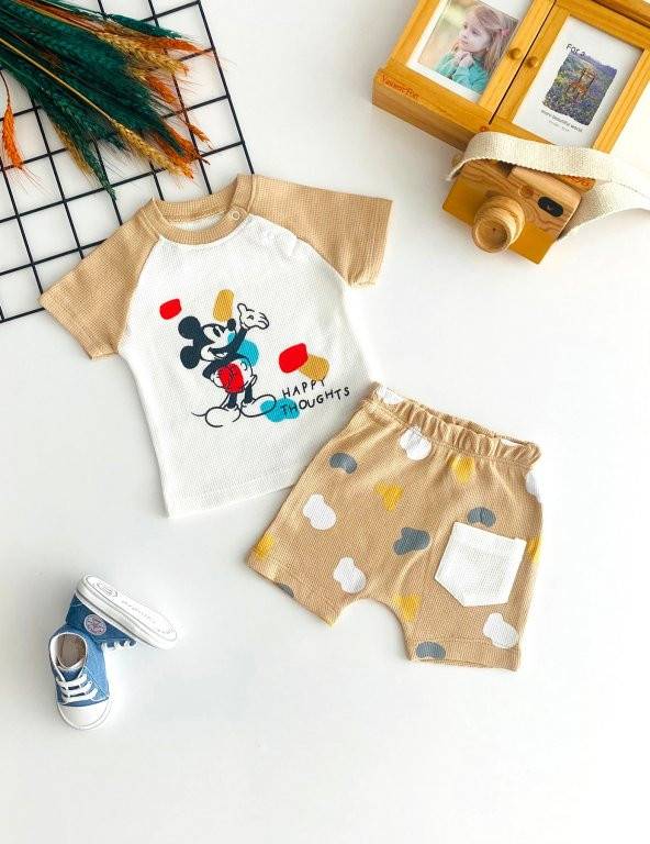Neşeli Bebekler Mickey Baskılı Petek Kumaş Kısa Kolu Şort Takım Kahve ürün görseli 1