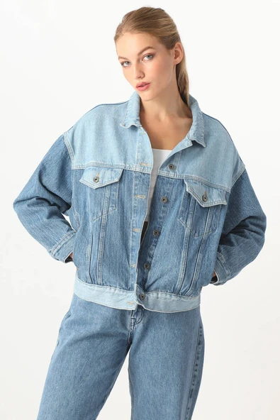 Kadın Renk Bloklu Oversize Jean Ceket Mavi - Resim 4
