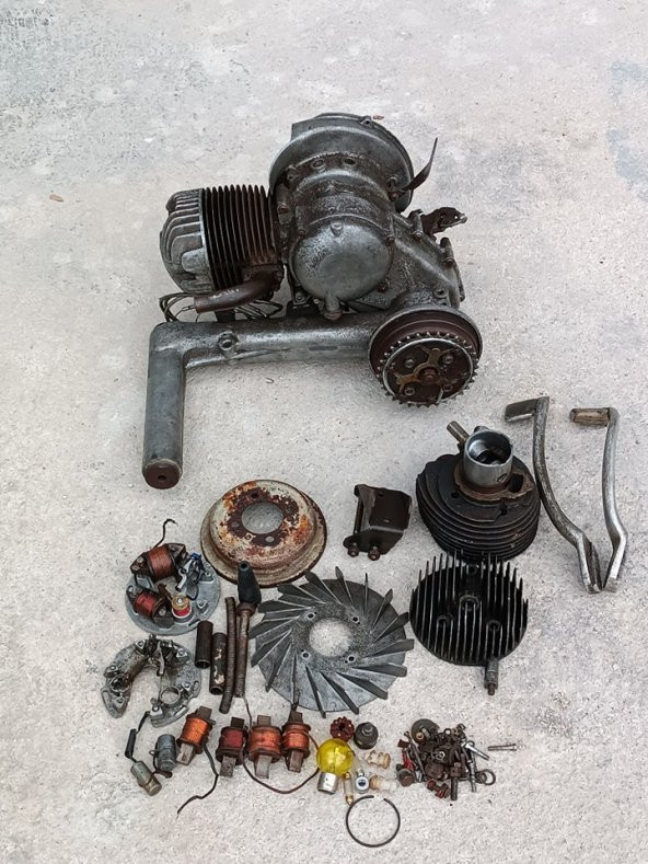 Piaggio Vespa Motorsiklet Motoru Çıkma Parça ürün görseli 1