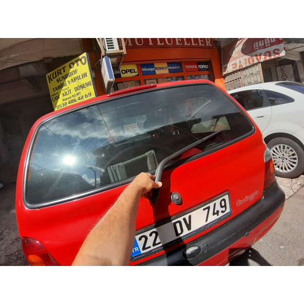 Renault Twingo Arka Cam Silecek Silgi Süpürgesi ve Kolu yan sanayidir su fiskiyesi yoktur ürün görseli 1