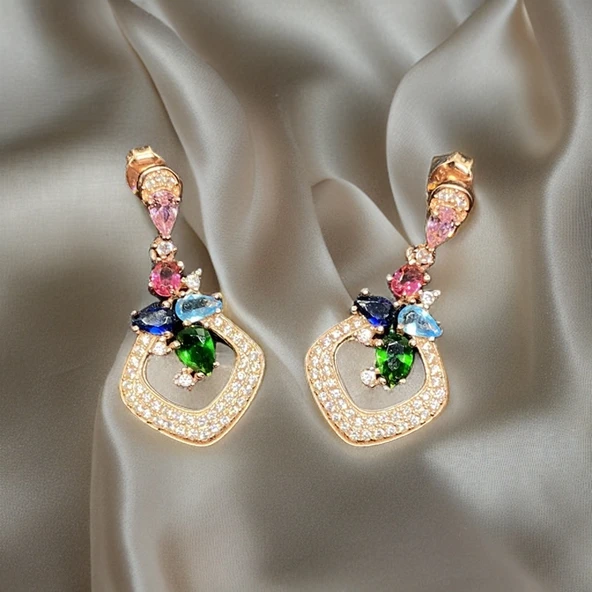 Rengarenk Zirkon Dizme Taşlı Rose Gold Renk 1. Kalite İthal 925 Ayar Kadın Gümüş Küpe ürün görseli 1