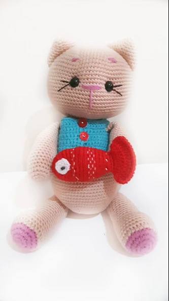Kırmızı Balıklı Kedi Amigurumi Organik Oyuncak ürün görseli 1