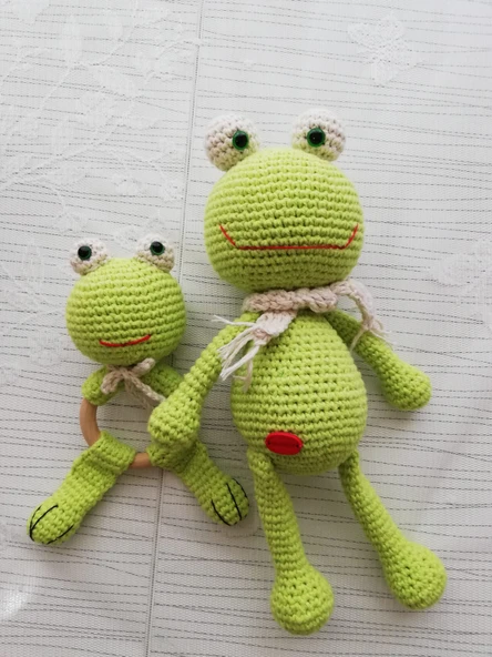 Kurbağa Uyku Arkadaşı ve Çıngırak Amigurumi Organik Oyuncak ürün görseli 1