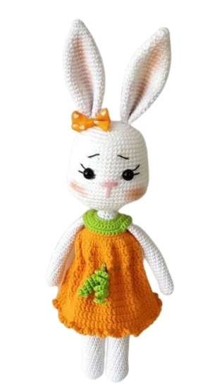 Havuç Elbiseli Keyifli Tavşan Amigurumi Organik Oyuncak ürün görseli 1