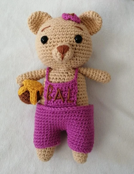 Pembe Tulumlu Ballı Ayıcık Amigurumi Organik Oyuncak ürün görseli 1