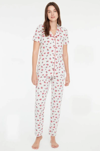 Mod Collection Kadın Çilek Desenli Boydan Patlı Pijama Takımı Gri ürün görseli 1