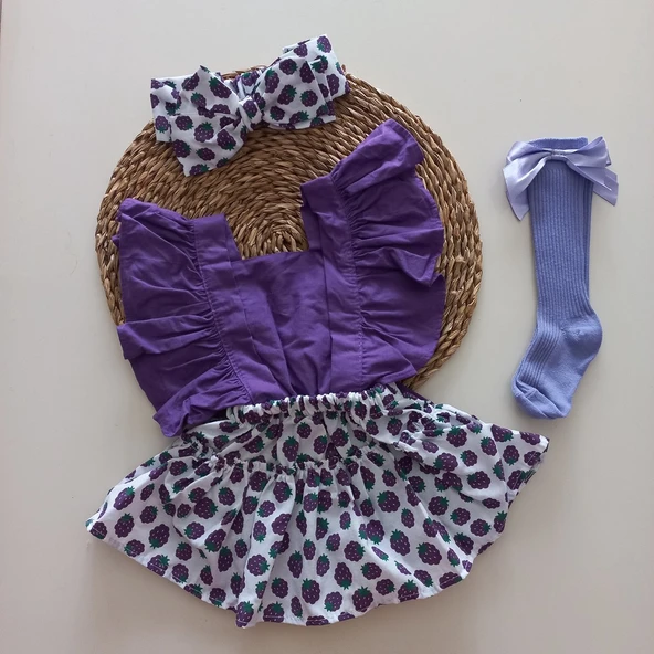 MARS BABY Kız Bebek Böğürtlen Desenli Fırfırlı Salopet Bandana Fiyonklu Lila Çorap Takımı ürün görseli 1