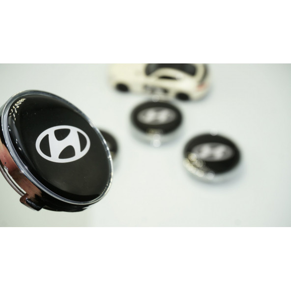 Hyundai Jant Göbeği Gümüş Kapak Seti 60mm ürün görseli 1