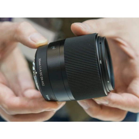 Sigma 30mm F1.4 DC DN Sony E Uyumlu Lens - Resim 4