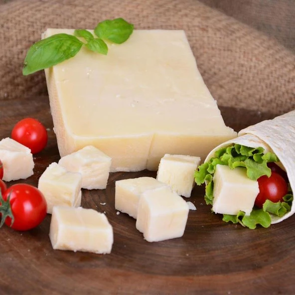 Ayvalık İzmir Tulum Peyniri İnek 500 g e ürün görseli 1