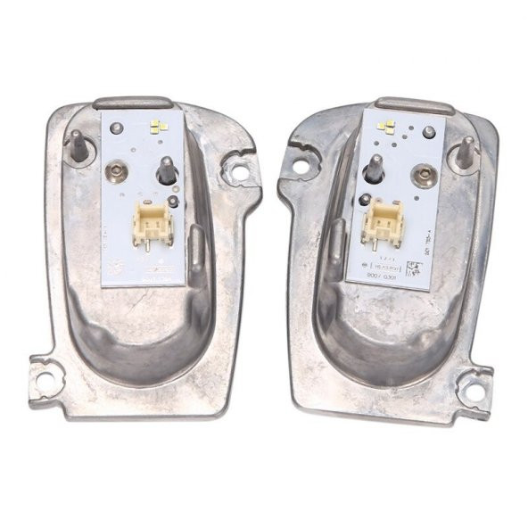 8V0998474B AUDİ A3 SAĞ FAR MATRİX KÖŞE LED BENİ SIFIR KODLU ürün görseli 1