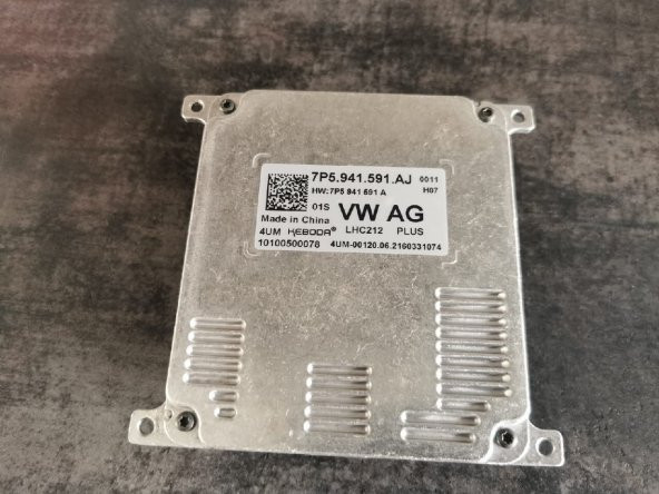 Seat Arona 2017-2019 7P5941591AJ  SIFIR LED FAR BEYNİ KODLU ürün görseli 1