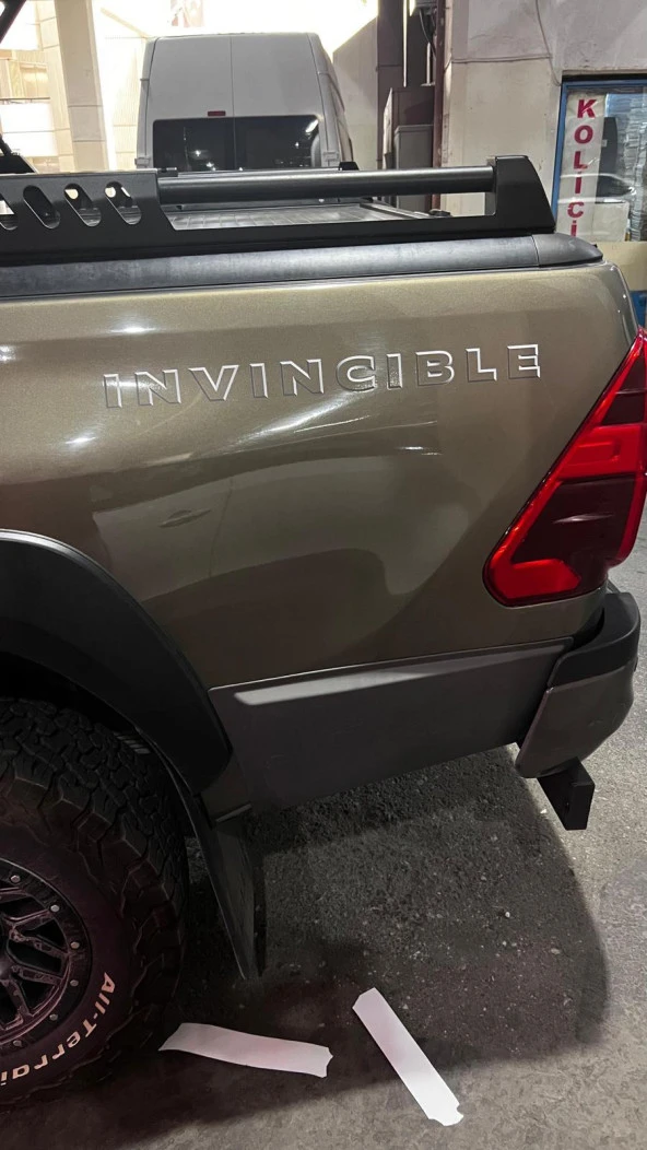 Invincible Etiket Sticker - Resim 5