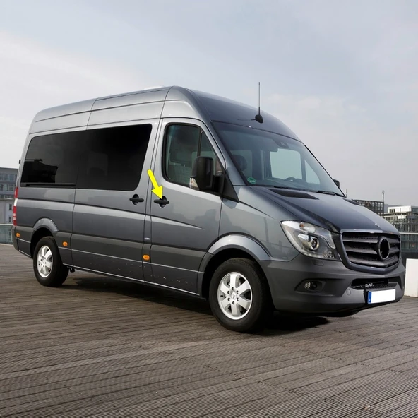 Mercedes Sprinter 2007-2016 Sağ Ön Kapı Dış Açma Kolu A9067600070 ürün görseli 1