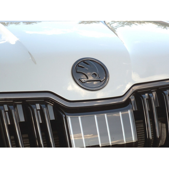 DK Tuning Skoda Ön Kaput 9cm Yeni Nesil Parlak Siyah Logo Amblem ürün görseli 1