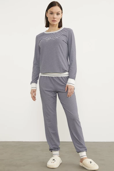 Çizgili Sıfır Yaka Pijama Takım - Lacivert ürün görseli 1