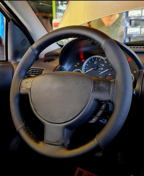 Opel Combo Uyumlu Dikmeli Direksiyon Kılıfı Noktalı-Soft Siyah ( 38×105CM ) ürün görseli 1