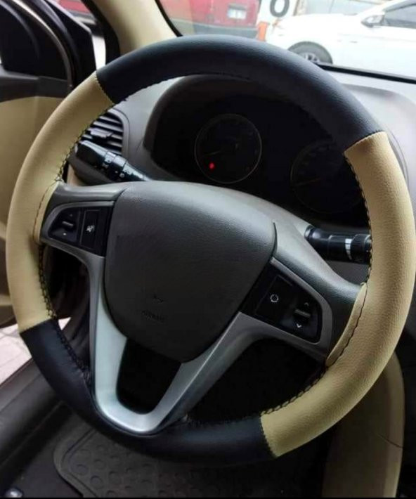 Hyundai Tuscon Uyumlu Deri Dikmeli Direksiyon Kılıfı Bej Siyah 4parçalı ürün görseli 1