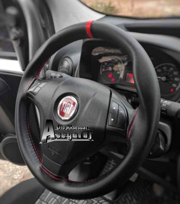 Fiat Linea Uyumlu Dikmeli Direksiyon Kılıfı Soft Siyah Deri Kırmızı Yüzüklü A+Plus ( 38×10.5CM ) ürün görseli 1