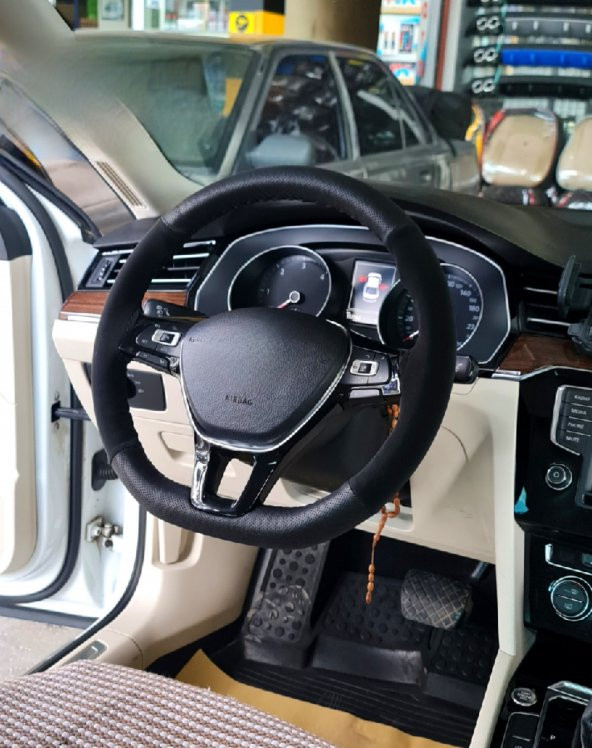Volkswagen Polo Uyumludur Alcantara Direksiyon Kılıfı Dikmeli Noktalı Nubuk Siyah 2017 Ve Sonrası ürün görseli 1