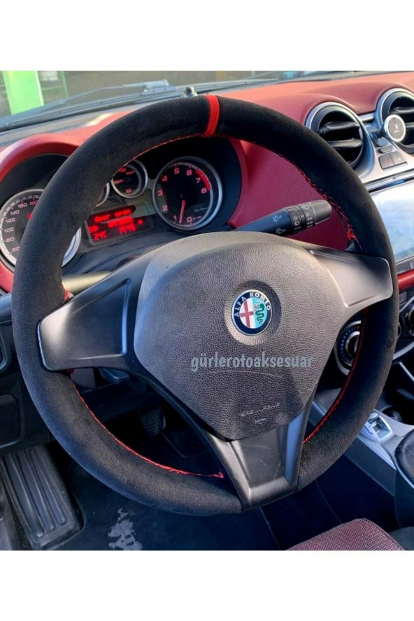 Alfa Romeo Dikmeli Direksiyon Kılıfı Alkantra Kırmızı Yüzüklü ürün görseli 1