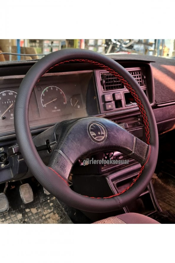 Skoda Favorit Dikmeli Direksiyon Kılıfı Kırmızı Ipli (9cm) ürün görseli 1
