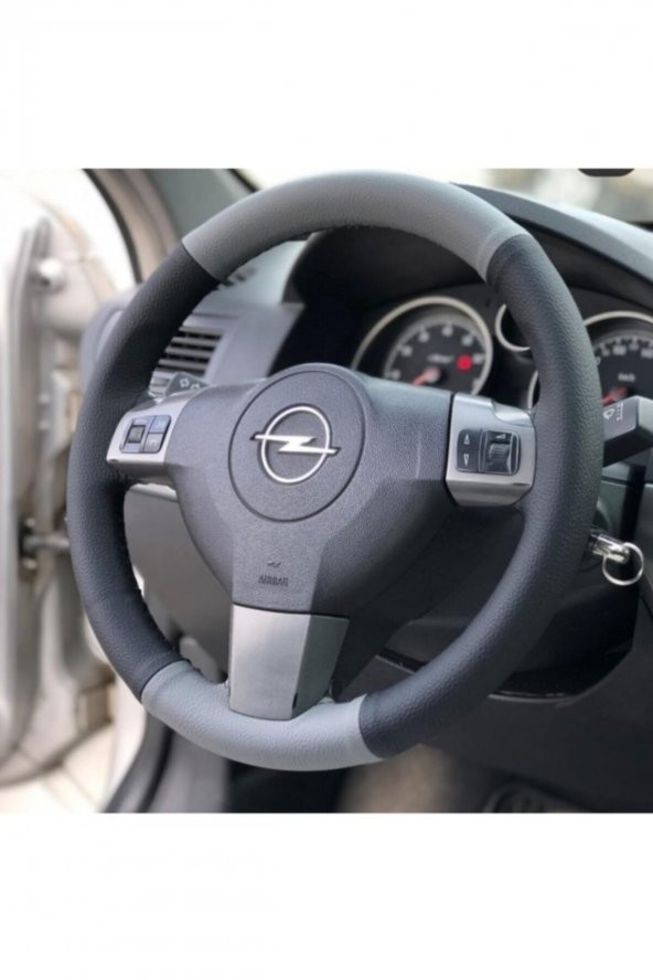 Opel Corsa Çift Desen Deri Direksiyon Kılıfı ürün görseli 1