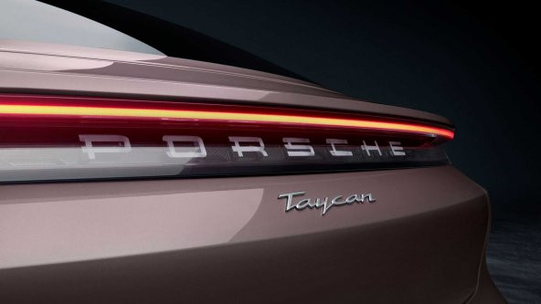 PORSCHE TAYCAN YAZI KROM ürün görseli 1