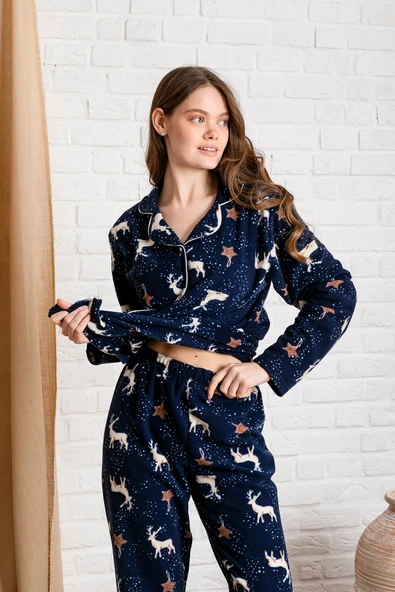 Kışlık Yılbaşı Desenli Kadın Gömlek Polar Pijama Takımı- Geyikli Yılbaşı Pijaması- Geniş Beden Aralığı ürün görseli 1