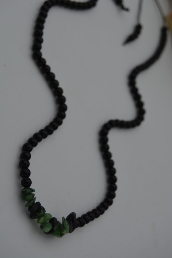 STONEAGE JEWELLERY Zümrüt ve Oniks Doğal Taşlı Metalsiz Kolye ürün görseli 1
