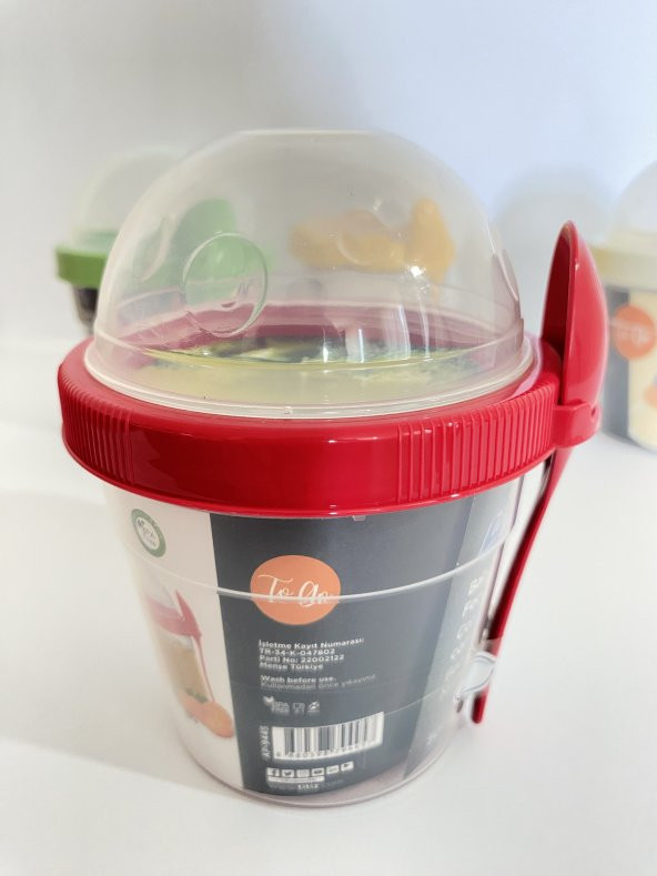 Meyve Hazneli Kaşıklı Atıştırmalık ve Yoğurt Kabı 500 ml ürün görseli 1