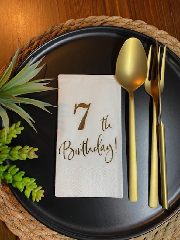 Gold Yaldızlı Beyaz Yedi Yaş Bırthday Garson Katlama Peçete 16 lı ürün görseli 1