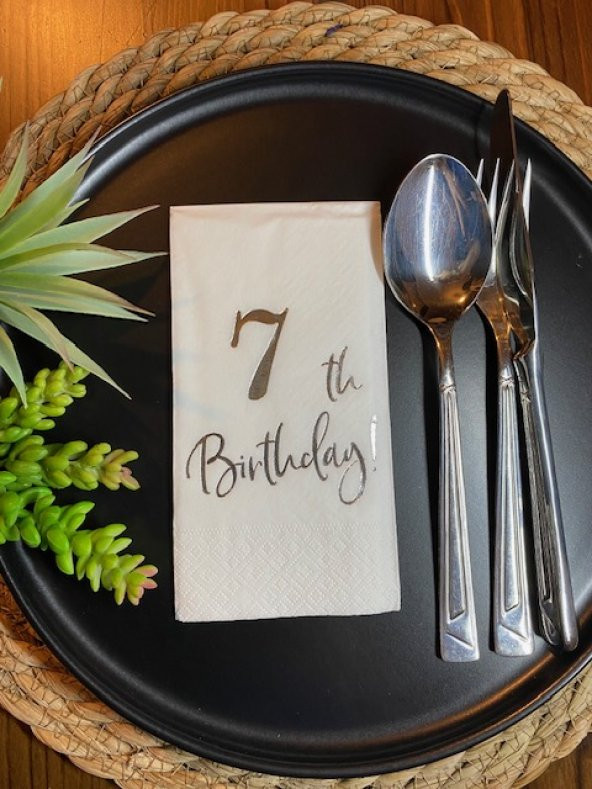 Gümüş Yaldızlı Beyaz Yedi Yaş Bırthday Garson Katlama Peçete 16 lı ürün görseli 1