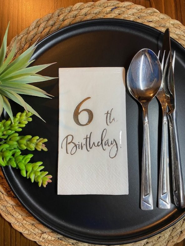 Gümüş Yaldızlı Beyaz Altı Yaş Bırthday Garson Katlama Peçete 16 lı ürün görseli 1