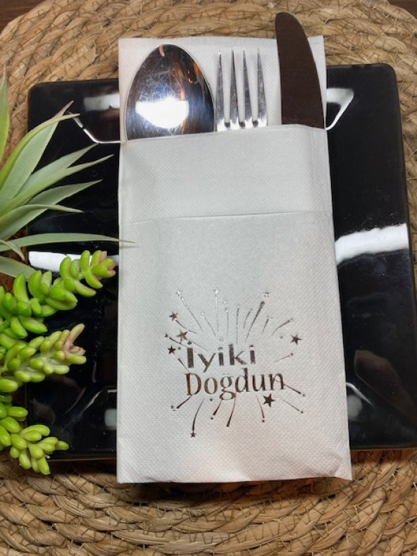 Gümüş Yaldızlı Beyaz Cepli İyiki Doğdun Peçete 12 Adet 40x40 ürün görseli 1