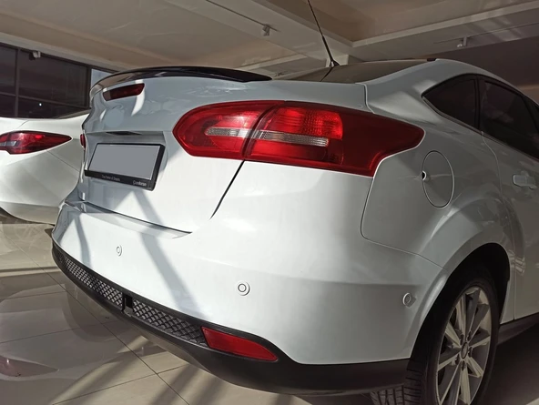 AUTOGP Ford focus 3 bagaj üstü spoiler hybrid model pianonlack 2014 / 2019 ürün görseli 1