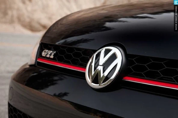 AUTOGP Vw golf 7 gti ön panjur ızgara kırmızı şeritli 2012+ ürün görseli 1