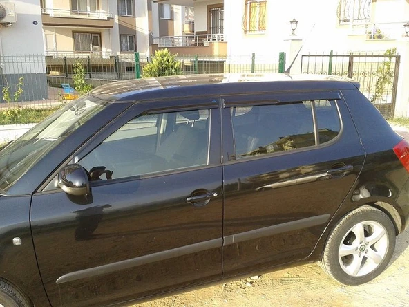 Boğaziçi Skoda Fabia cam rüzgarlığı mugen 4.lü 2007+ ürün görseli 1