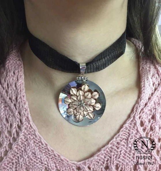 925 Ayar Rose Gümüş Çanaklı Çiçek Model Kolye Ucu ürün görseli 1
