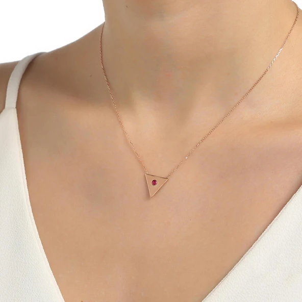 925 Ayar Rose Gümüş Kırmızı Taşlı Üçgen Kolye ürün görseli 1