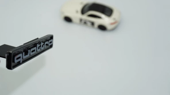 DK Tuning Quattro Gri Siyah Ön Panjur Logo Amblem Audi İle Uyumlu ürün görseli 1