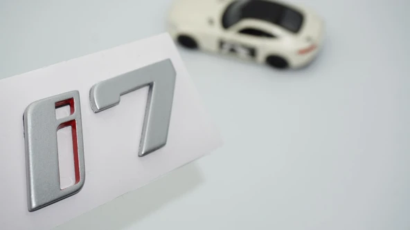 DK Tuning Yeni i7 Bagaj Gri Kırmızı ABS Yazı Logo Bmw İle Uyumlu ürün görseli 1