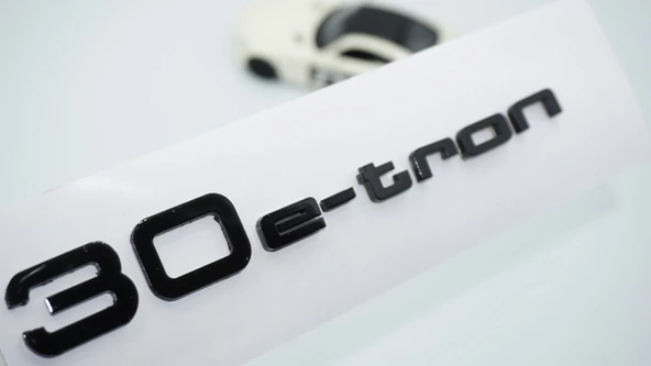DK Tuning 30 e-tron Bagaj Siyah ABS Yazı Logo Audi İle Uyumlu ürün görseli 1