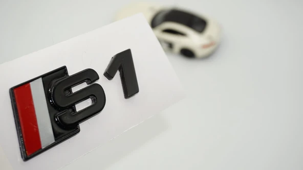 DK Tuning S1 Siyah Gri Kırmızı Bagaj Logo Audi İle Uyumlu ürün görseli 1