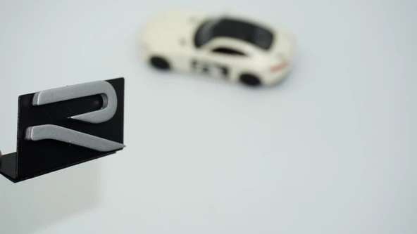 DK Tuning Volkswagen R Line Yeni Nesil Ön Panjur Gri Logo Arma ürün görseli 1