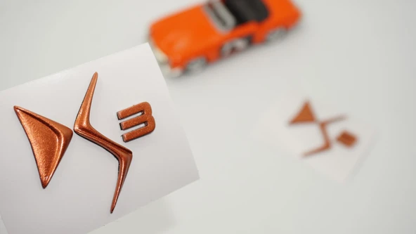 DK Tuning DS3 Çamurluk Bronz Logo Arma Yazı Seti Citroen İle Uyumlu ürün görseli 1